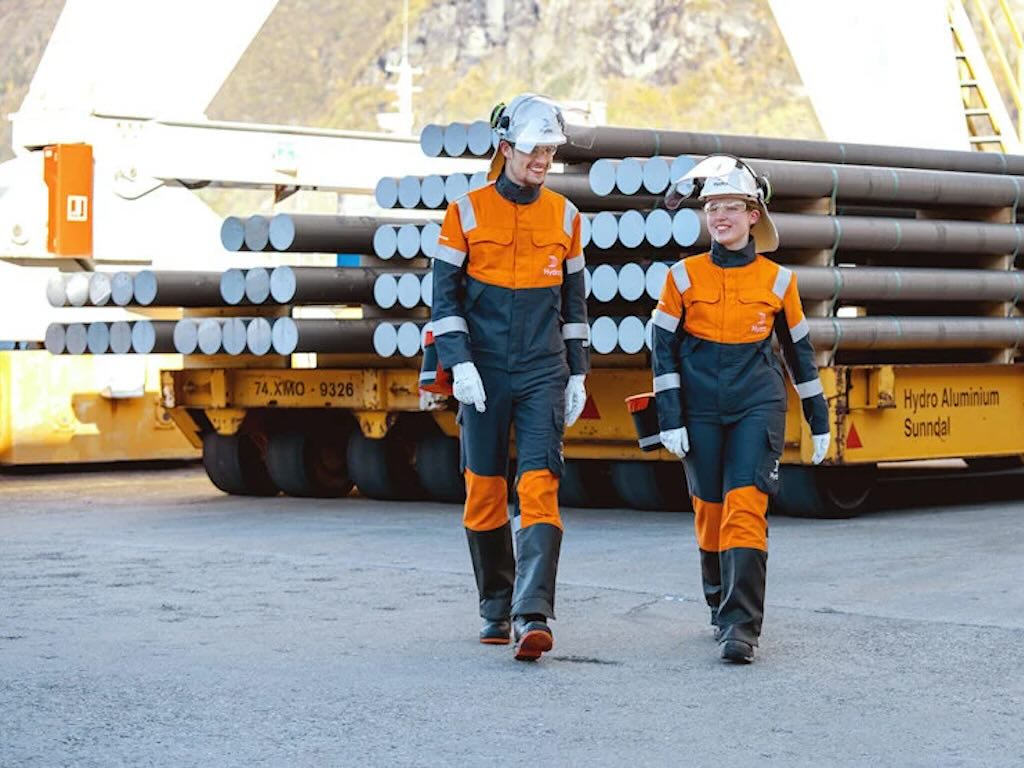 workers at Hydro Sunndal